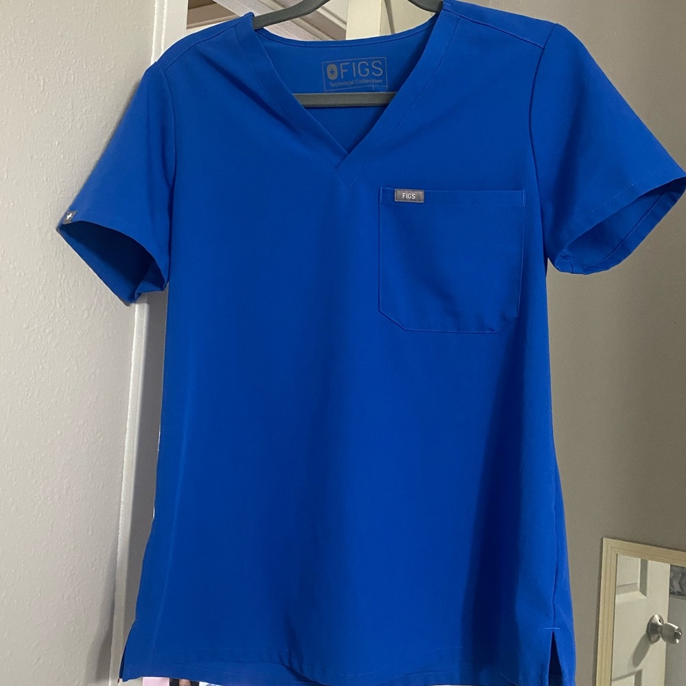 FIGS Catarina Scrub Top